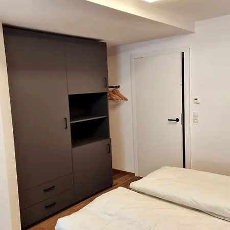 Wolf Huber Im Zentrum Der Altstadt. * Φελτκίρχ