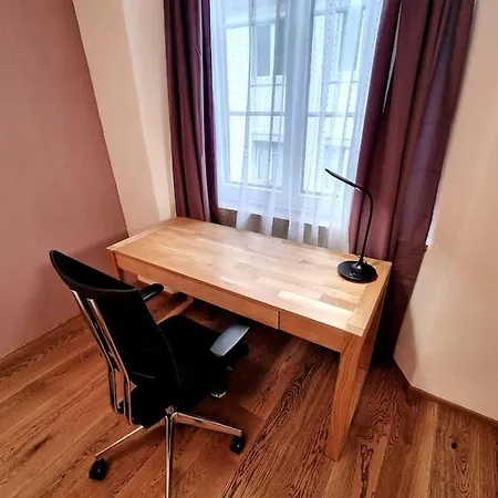 Wolf Huber Im Zentrum Der Altstadt. * Φελτκίρχ